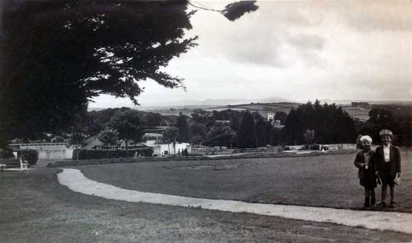 Coronation Park in 1953 with Melvyn Roberts (left) and David Castle (right). Photo courtesy of Glen Richter.