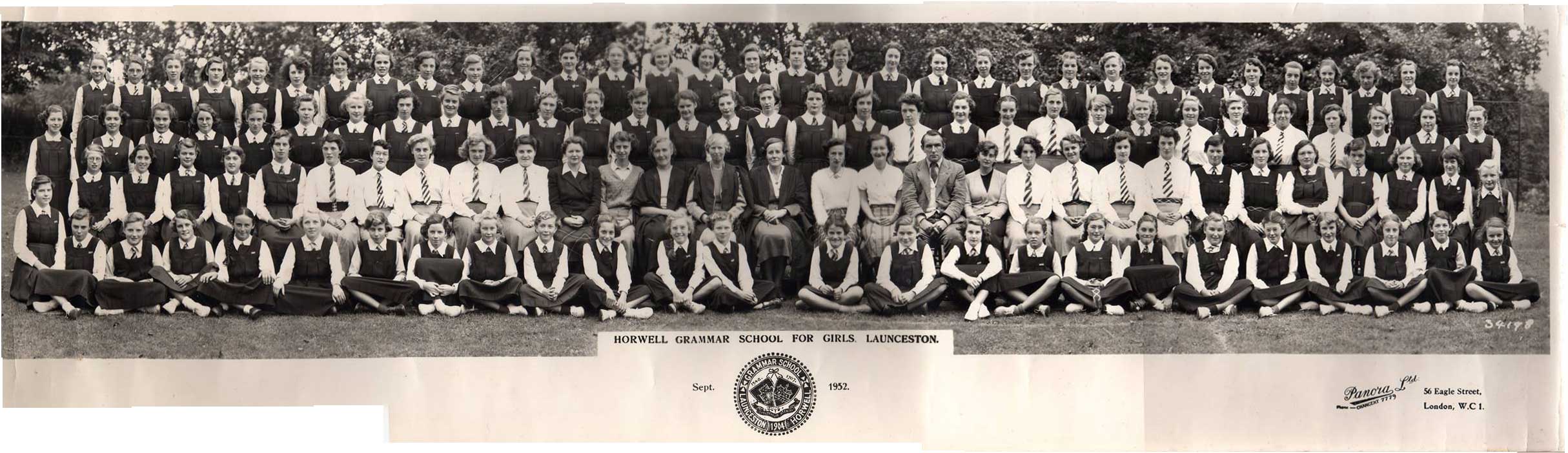 Horwell Girls Grammar School in 1952. Photo courtesy of Ann Caddick.