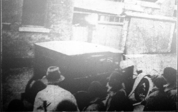 Annie Hearn being driven away from Launceston Police Station in January 1931 2