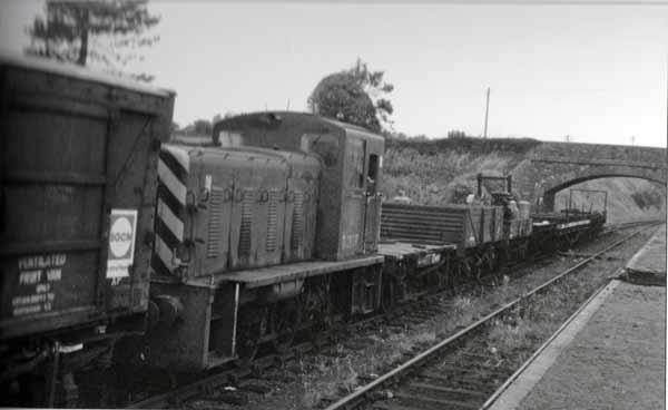 o-class-shunter-hauls-a-track-lifting-train-at-tresmeer-in-early-1967