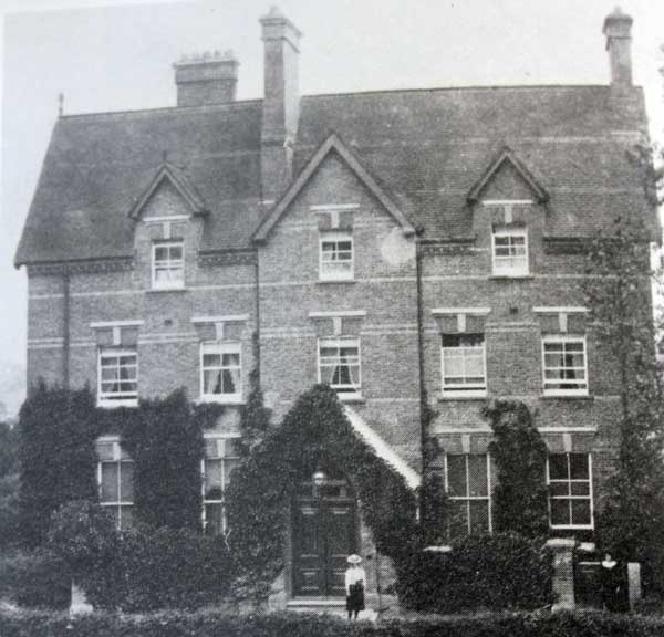 pendruccombe-house-from-the-road