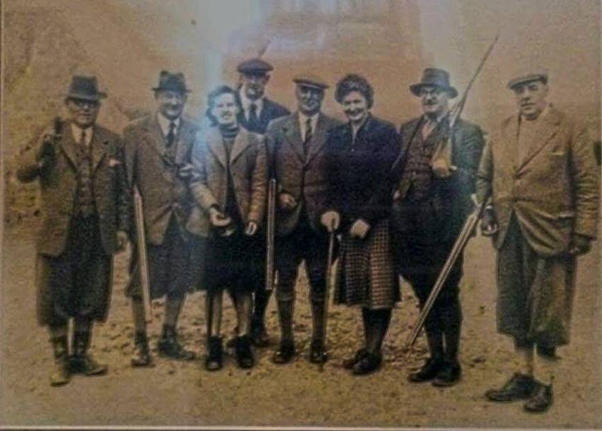 Shooting party Thomas P Fulford, Claude Peter, George Fulford and daughter Marianne and friends including local auctioneer. 