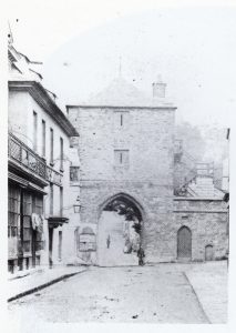 The Southgate from Southgate Street c.1870. Photo by Henry Hayman.