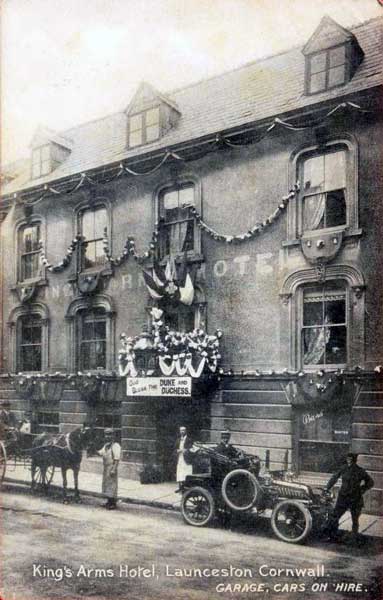 Arthur Budd seen sat in his car outside the Kings Arms in 1909. 