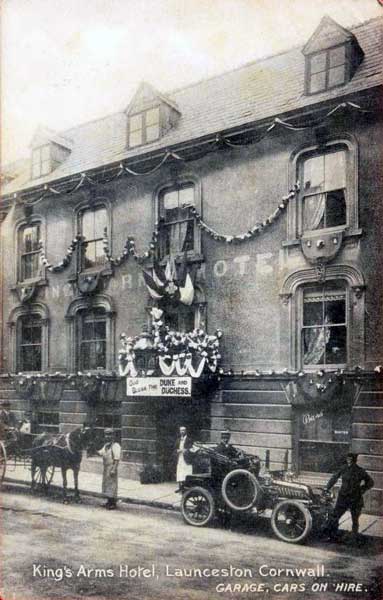 Arthur Budd seen sat in his car outside the Kings Arms in 1909. Photo courtesy of Ray Boyd.