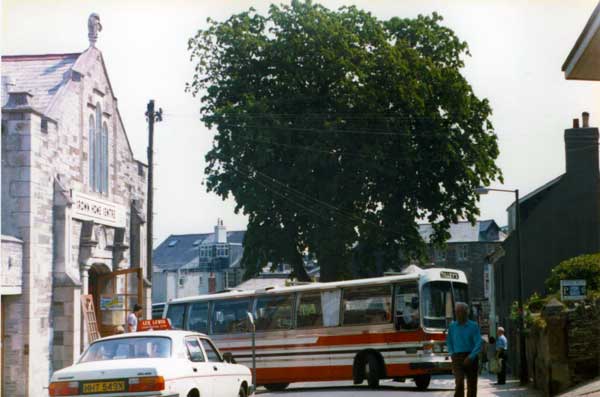 tilleys-coach-departing-the-old-sheep-market-car-park-in-westgate-street-launceston-late-1970s_-photo-courtesy-of-gary-chapman