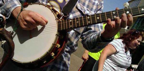 One of the last Banjos ever made by Tom Barriball. Photo courtesy of Tarry Barriball.