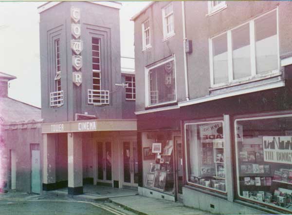 Above the Tower Cinema towards the end of its life,with the Alpha Centre next door in 1986. Photo courtesy of Gary Chapman