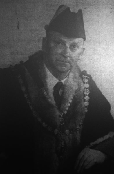 stuart-peter-mayor-in-1953