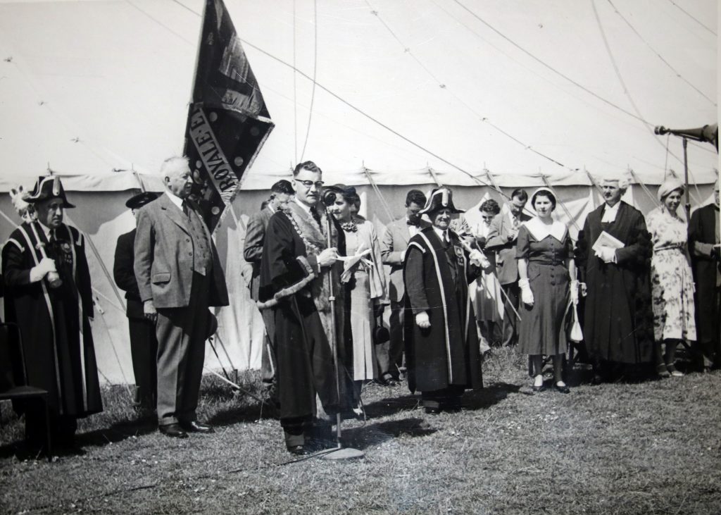 Cecil Robins gives his opening speech at the 1955 Bath and West Show