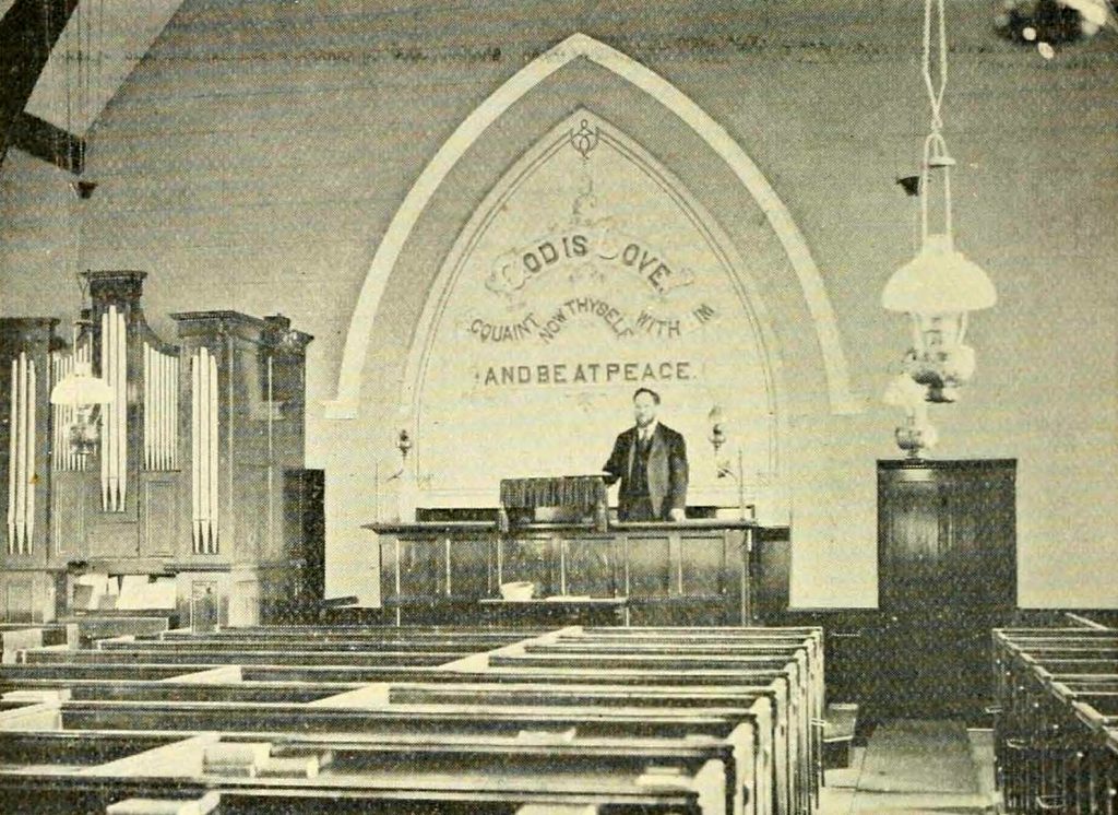 Lucket Chapel interior in 1900