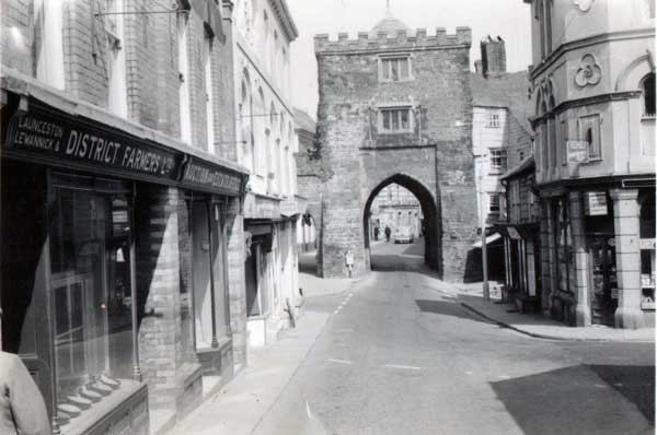 Southgate Place, Launceston in the early 1960's. Photo courtesy of Gary Chapman