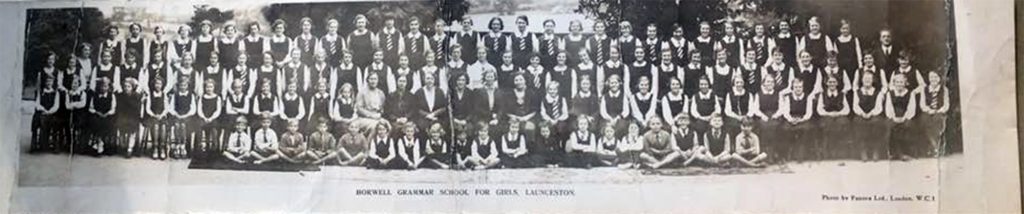Horwell Girls Grammar School in the 1930's.