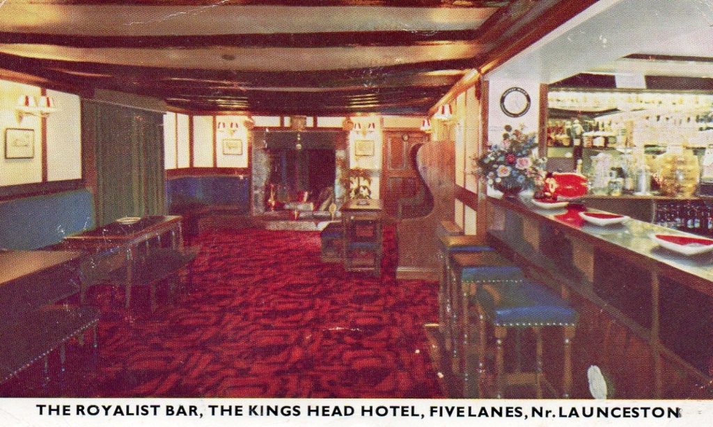 The Royalist Bar in the Knigs Head, Five Lanes.