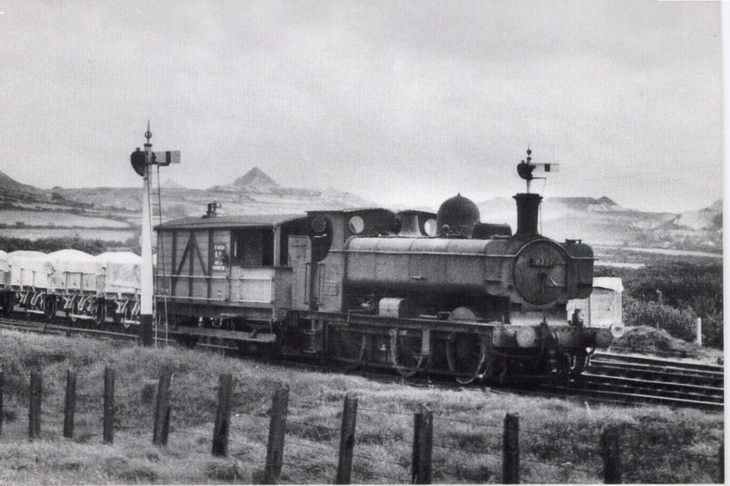 8737 shunting china clay wagons at St. Dennis Junction, Sep 11, 1961