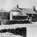 Jamaica Inn and the war memorial