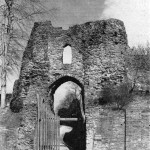 Launceston Castle western entrance in 1959. Photo courtesy of Stanley Tout.